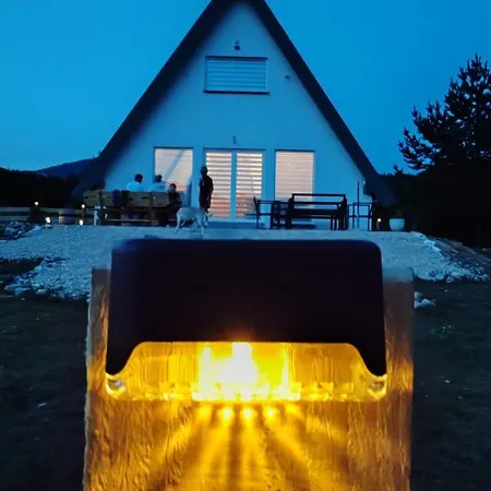 Madalina Blidinje 아파트