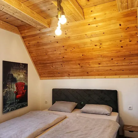 Madalina Blidinje 아파트 *